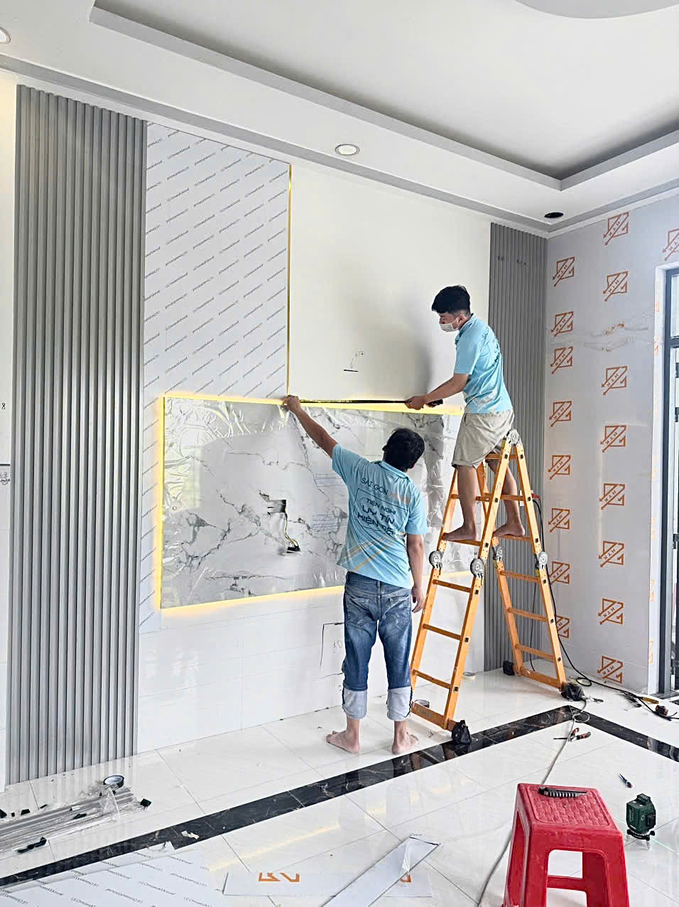 Trang trí vách Tivi 